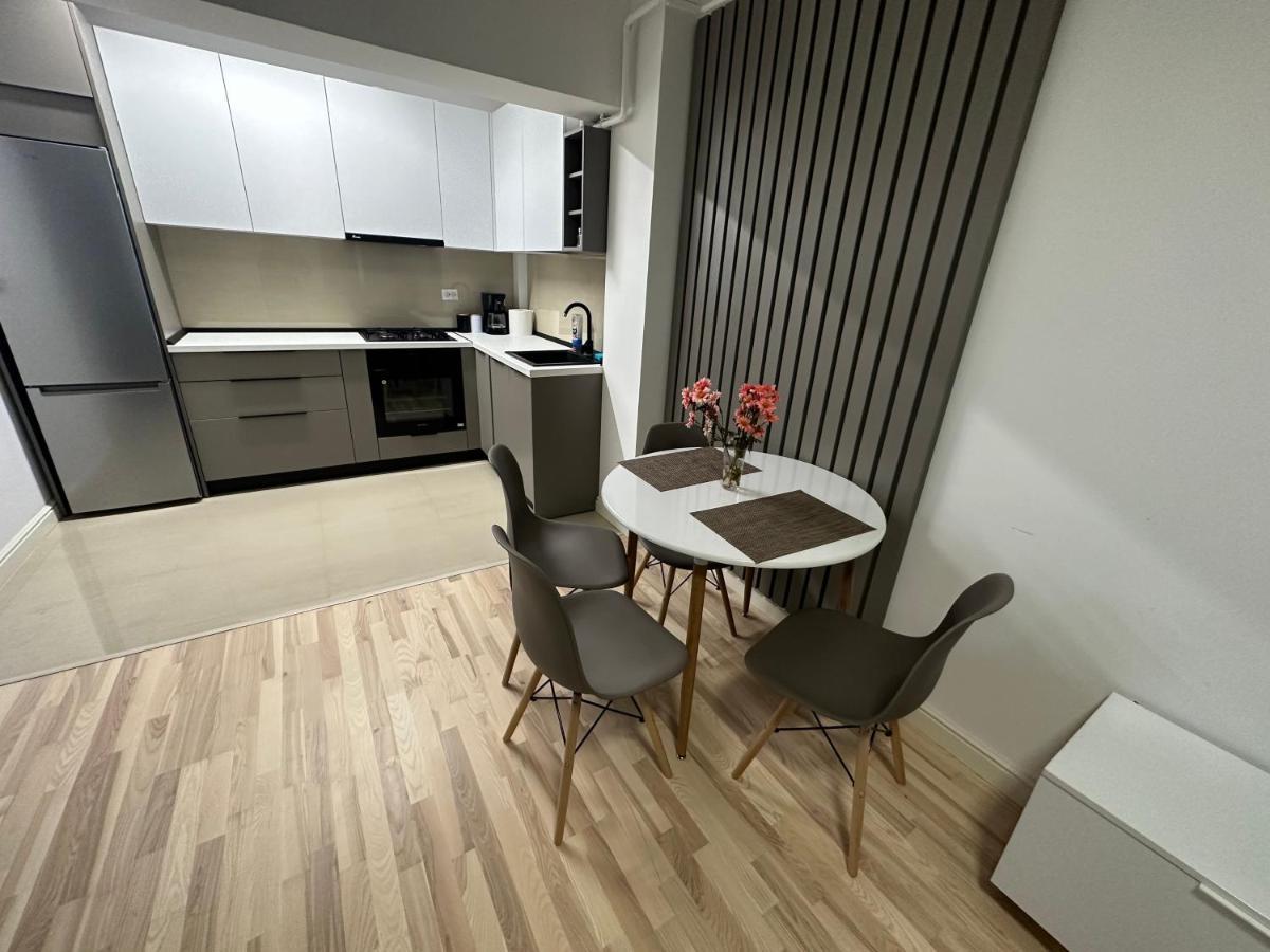 Modern Gray / Designed Apartment ยาช ภายนอก รูปภาพ